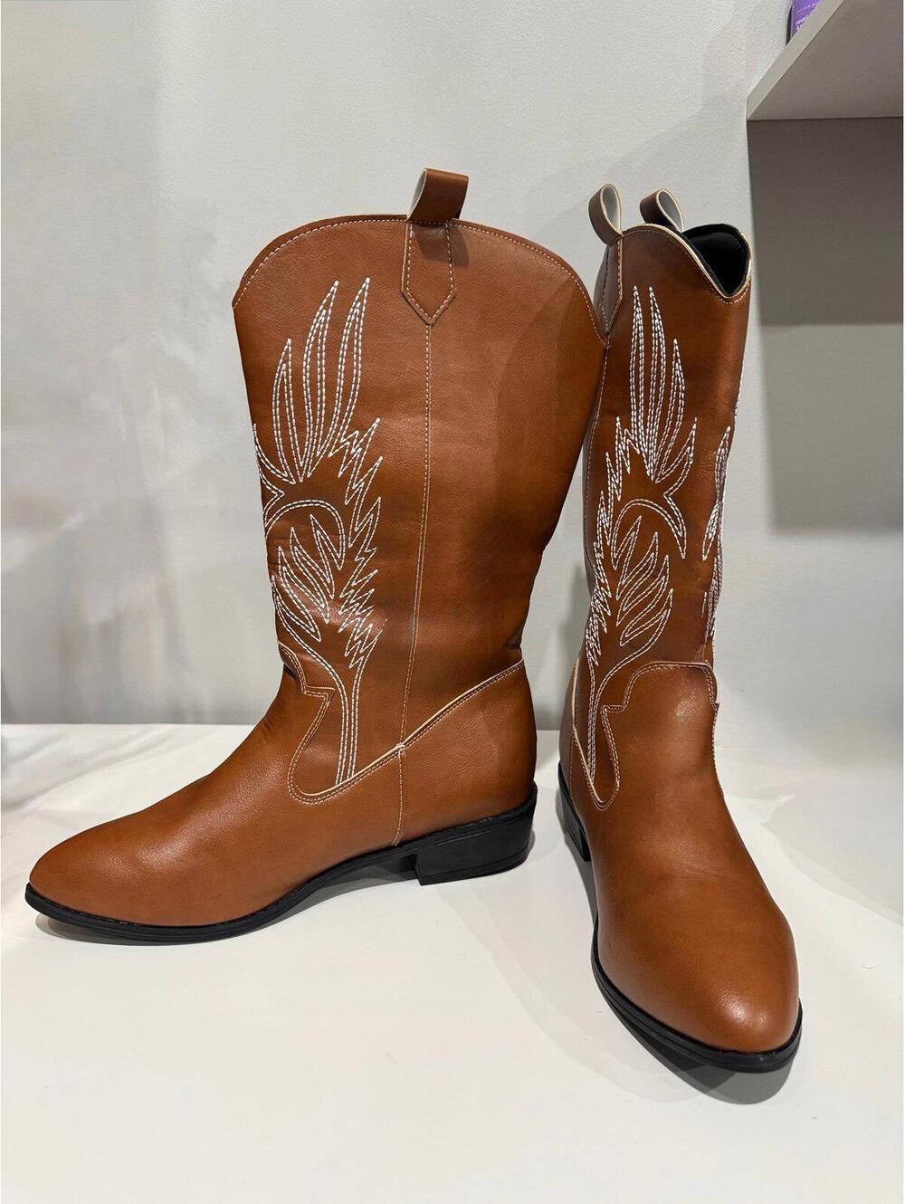 Cowboys boots - Picture 2 of 4